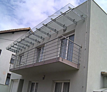 nadstresnica-staklo-kaljeno-balkon-po meri-klasicna